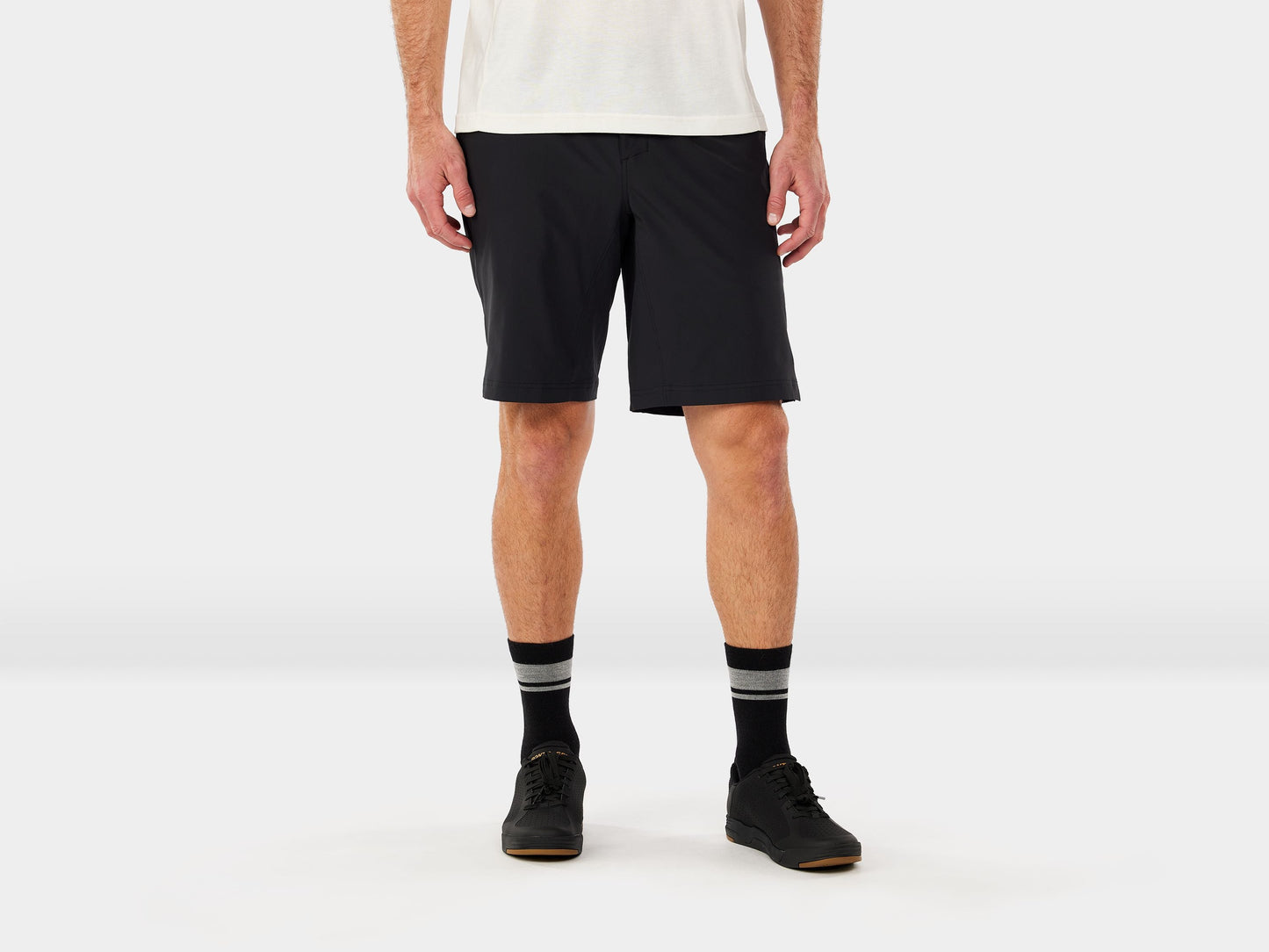 Short Trek Evoke Medium Black