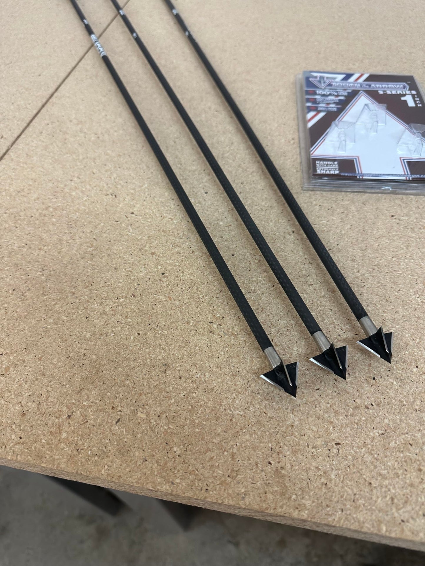 TOTA | 100 grain broadhead | 1-inch solid | fixed blade